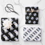 Hoja De Papel De Regalo Santa Gnome azul, ornamentos y regalos para Navida<br><div class="desc">¡Coordina su envoltura de regalo con tres papeles de envoltura de regalo que tienen diseños coordinados! Hace una gran presentación.</div>