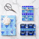 Hoja De Papel De Regalo Selección de feriado en monograma de Hanukkah Snow<br><div class="desc">Crea tu propio personalizado Hanukkah envolviendo hojas de papel con tu primer monograma y mi festivo muñeco de nieve de vacaciones con un pañuelo azul oscuro y Yamuka a juego. Con espacio para el mensaje de su personalizado y el monograma, esta gama de envolturas de regalo viene en tres diseños...</div>