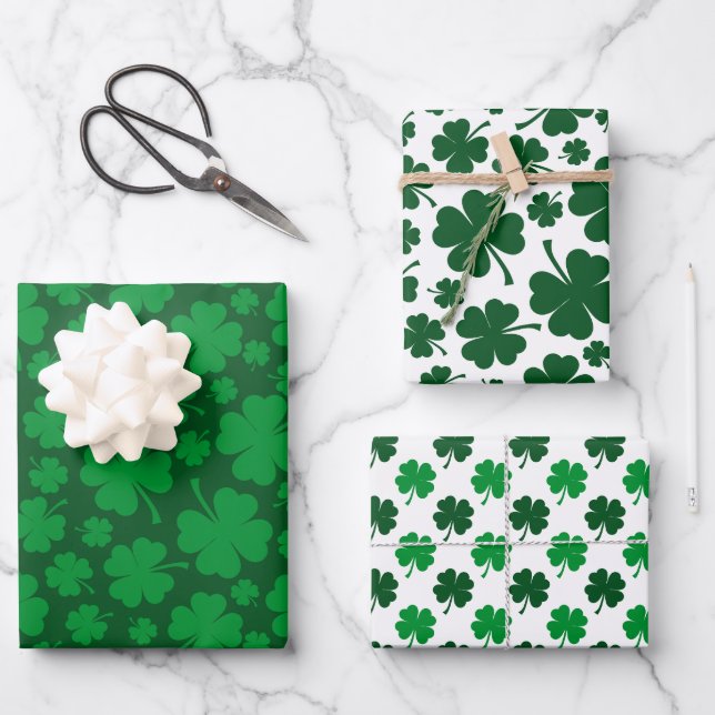 HOJA DE PAPEL DE REGALO SHADES OF IRISH GREEN & WHITE SHAMROCKS (Anverso)
