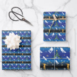 Hoja De Papel De Regalo Skateboarding Christmas Tree Skateboarder<br><div class="desc">Navidades El arte temático del skateboarding tiene un elegante árbol de navidad, copos de nieve, holly, y siluetas de patinaje masculino y femenino haciendo trucos para celebrar la temporada navideña. >> Pintura de skateboard azul y blanco, ideal para patinaje deportivo extremo limpio o incompleto. >> ilustraciones de Personalizable. Añade TU...</div>