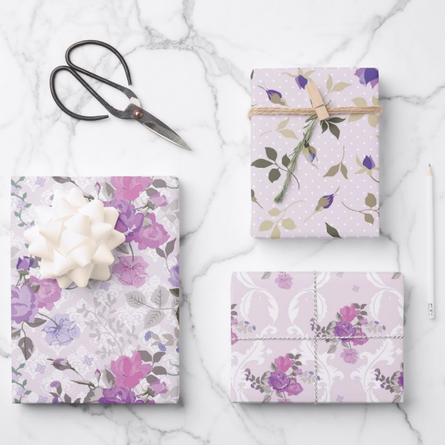 HOJA DE PAPEL DE REGALO SOMBRAS DE FLORES Y PLATOS AZULES Y PÚRPLES (Anverso)