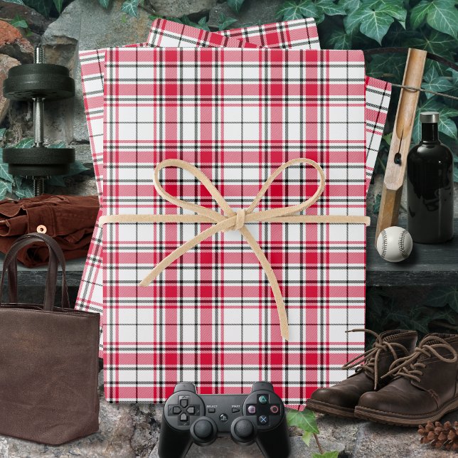 Hoja De Papel De Regalo Tartán - Blanco-Rojo-Negro (Tartan - White-Red-Black Wrapping Paper Sheets by Leapfroglisics Shop)
