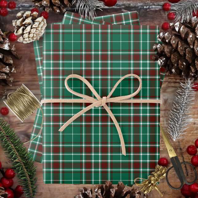 Hoja De Papel De Regalo Tartán - Rojo verde de raza blanca (Tartan - Green White Russet Red Wrapping Paper Sheets by Leapfroglisics Shop)