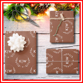 Hoja De Papel De Regalo Terracota y blanco | Monograma de Iniciales Modern