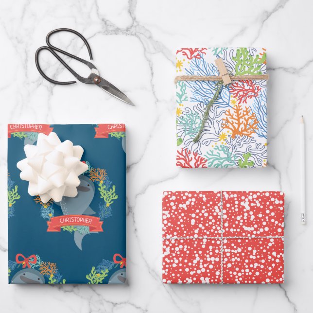 Hoja De Papel De Regalo Tiburón ballena gracioso con nombres de Navidades  (Anverso)