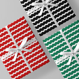 Hoja De Papel De Regalo Unconventional Chic Black, Red & Green Christmas