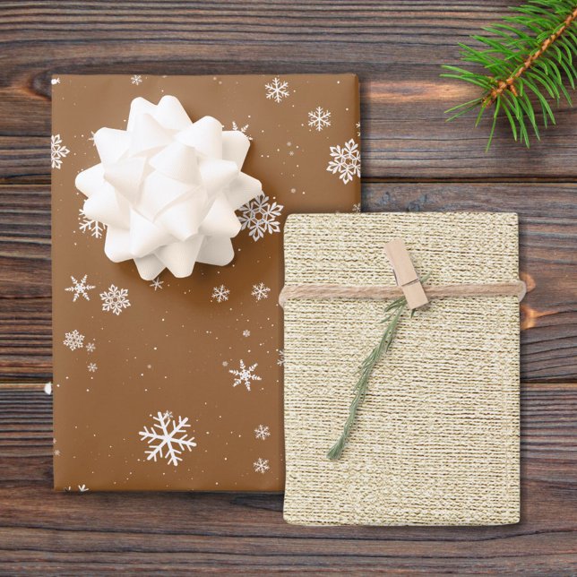 Hoja De Papel De Regalo Vacaciones de Navidades de copas de nieve beige ma (Subido por el creador)