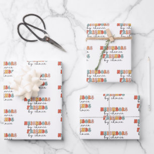 Hoja De Papel De Regalo Vecinos retro por elección de amigos de masas