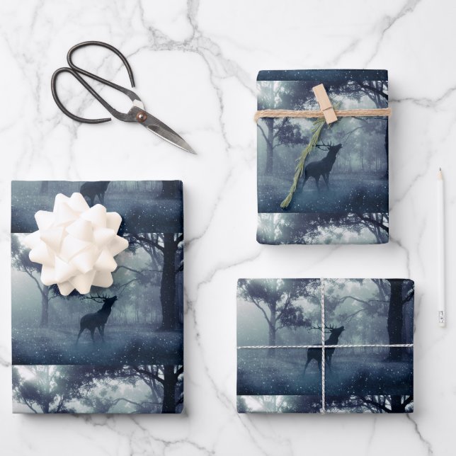 Hoja De Papel De Regalo Venado con pollas en un oscuro patrón forestal (Anverso)