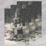 Hoja De Papel De Regalo Vintage Christmas, Best Friends on Skis<br><div class="desc">Vintage Feliz Navidad. Foto de los mejores amigos,  un niño y una niña,  dos niños divertidos esquiando en la nieve durante el invierno. Está nevando en el bosque.</div>