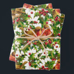 Hoja De Papel De Regalo Vintage Christmas Birds Holly Faux Gold Pattern<br><div class="desc">Este patrón muestra pájaros sentados en las ramas de holly con nieve y con un contorno y líneas de Relieve metalizado de imitación de oro decorativas sobre un fondo blanco. Puede cambiar el color de fondo haciendo clic en el botón "Personalizar" y, a continuación, en la inscripción "Haga clic en...</div>