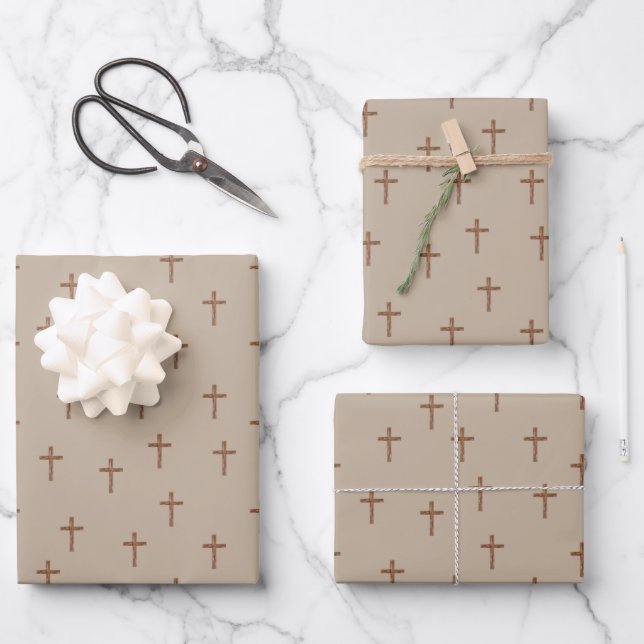 Hoja De Papel De Regalo Wooden Crosses on Light Brown (Anverso)