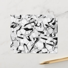 Hoja de papel en movimiento en blanco y negro