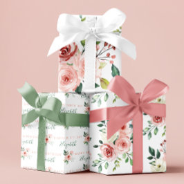Hojas de envoltorio de cumpleaños con rosas rosada