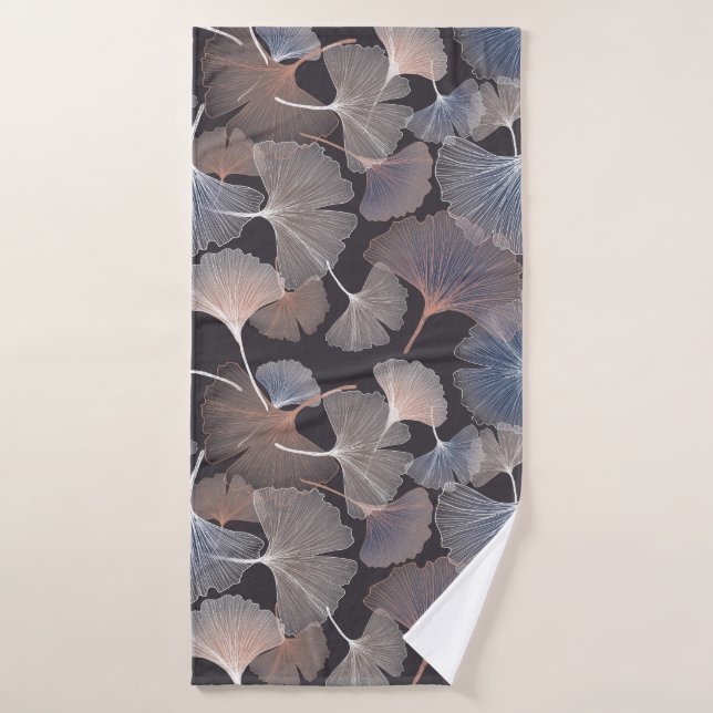 Hojas de Ginkgo: elegante patrón natural. (Toalla de baño)