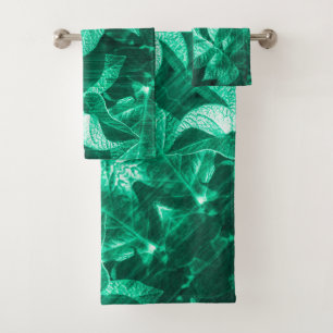 Hojas de la planta verde pálido de patata