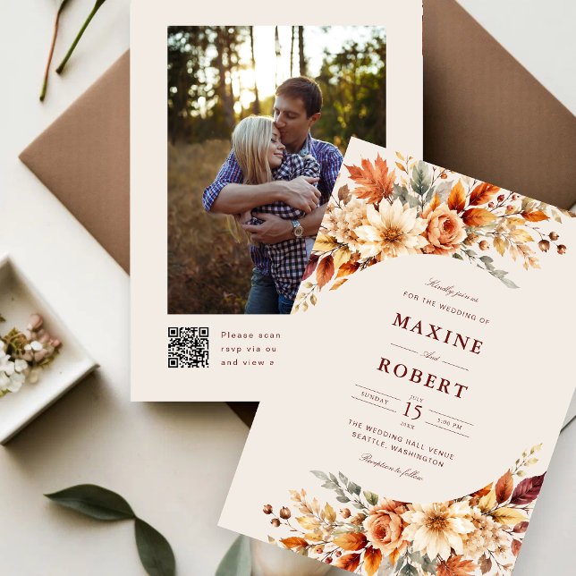 Hojas de Otoño Invitación de Boda con Código QR Bo (Fall leaves QR code photo invitation shares your love story with autumn elegance.)