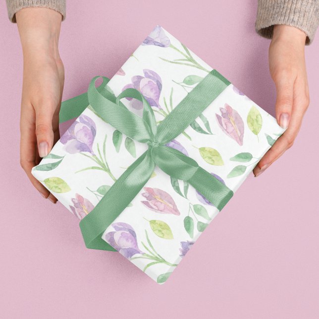 Hojas de papel de regalo florales de primavera en  (Celebrate someone special with these lovely pastel watercolor floral wrapping paper sheets! )