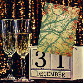 Hojas rojas de árbol verde de Año Nuevo