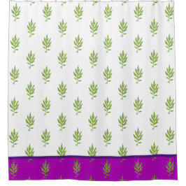 Hojas salvajes en una cortina de ducha