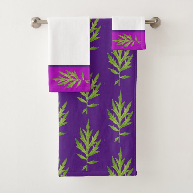 Hojas silvestres en un juego de toallas de baño (In situ)