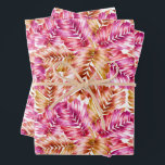 Hojas tropicales rosas<br><div class="desc">Las frondas rosadas y marrones de palmeras aparecen en estas sábanas de papel envolvente,  divertidas para cualquier ocasión.</div>