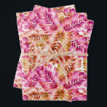 Hojas tropicales rosas<br><div class="desc">Las frondas rosadas y marrones de palmeras aparecen en estas sábanas de papel envolvente, divertidas para cualquier ocasión.</div>