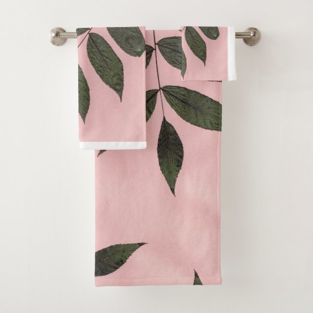 Hojas Verdes Sobre Aspecto Fresco Rosa  (In situ)