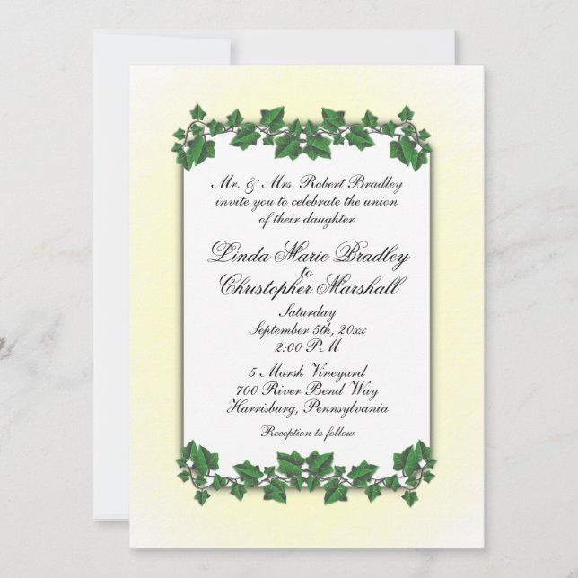 Hojas verdes y la invitación a la boda con crema a (Anverso)