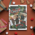 Holly Days | Feliz Navidad Inclinado 2 Foto<br><div class="desc">Esta moderna y festiva tarjeta de vacaciones de 2 fotos cuenta con bayas de invierno, hoyos, estribos y hojas dibujados a mano, con una tipografía moderna y caprichosa. ¡Asegúrese de hacer una declaración llamativa y elegante esta temporada de vacaciones! Este diseño forma parte de una audaz y festiva colección de...</div>