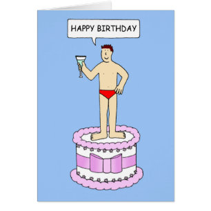 Hombre divertido del feliz cumpleaños en la torta