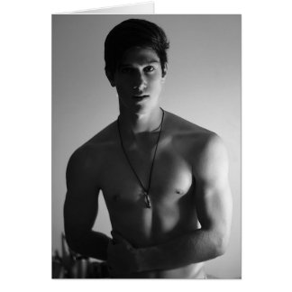 Hombre joven hermoso