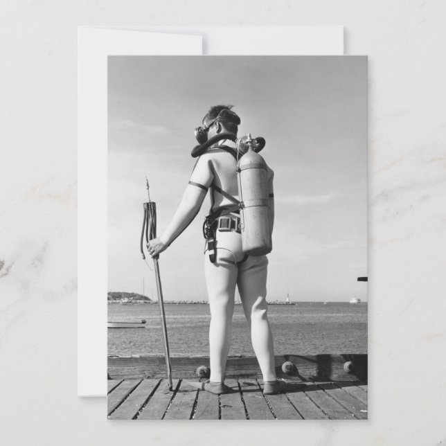 Hombre parado en el muelle (Anverso)