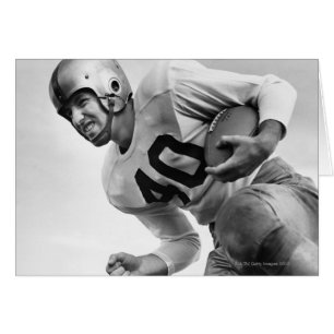 Hombre que juega al fútbol 3