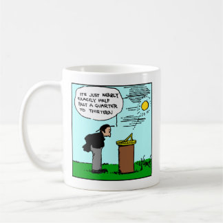 Hombre que lee una taza del reloj de sol (arte de