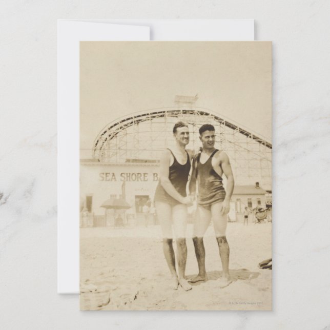 Hombres de pie en la playa (Anverso)