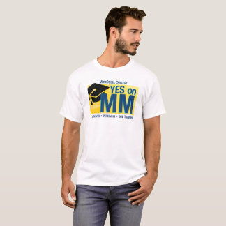 Hombres sí en el milímetro para la camiseta de