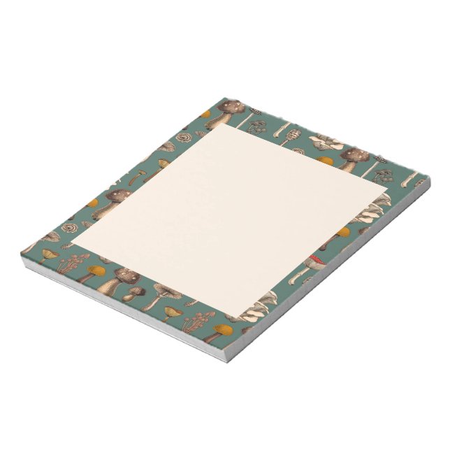 Hongos silvestres en un bloc de notas verde pino (Lado Izquierdo)