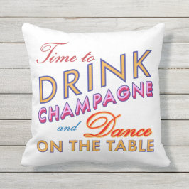 Hora de beber la almohada al aire libre blanca de