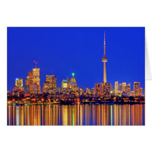 Horizonte urbano del centro de Toronto por la noch