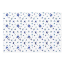 Hoyo azul y hojas de papel de envolvimiento del ar