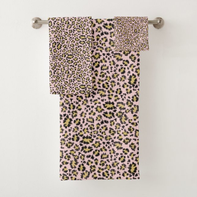 Huella animal leopardo en rosa (In situ)