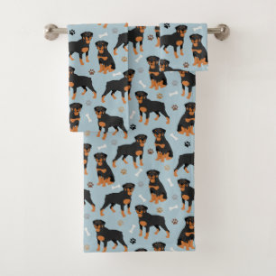 Huesos y patas de perro de Rottweiler