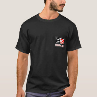 Humo B3 en la camiseta del negro del agua