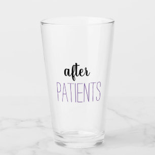 Humor de enfermera después de los pacientes Café M