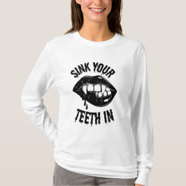 Hundir Los Dientes En La Camiseta De Los Fangs De 