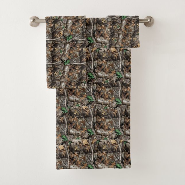 HUNTERS FOREST TREE CAMO #1 BATH TOWEL SET (In situ)