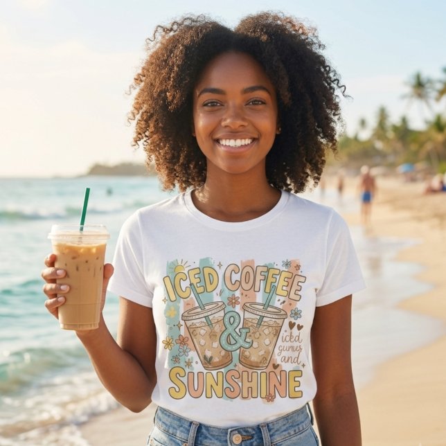 Iced Coffee & Sunshine Women's Graphic T-Shirt (Subido por el creador)