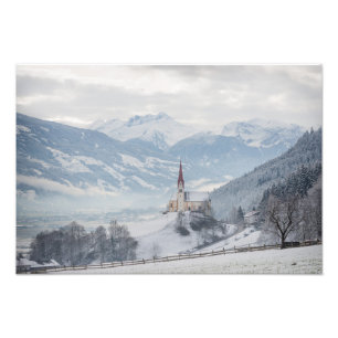 Iglesia en Zillertal en la impresión de la foto