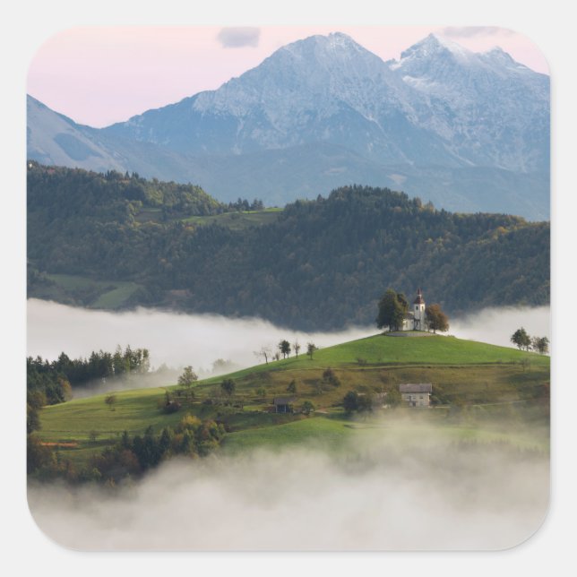 Iglesia y montañas de Santo Tomás, pegatina de Esl (Anverso)